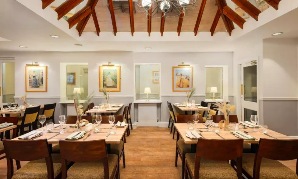 Cumbria: Standard Double Room with Bottle of Wine