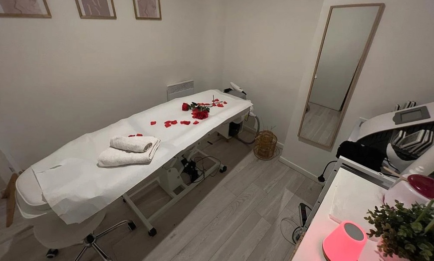 Image 2: Soin du visage au choix à l'institut Sweet Body By Mina (jusqu'à 42% de réduction)