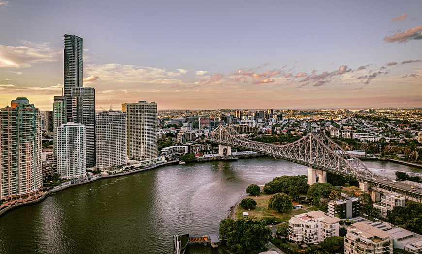 Image 8: ✈ 6 Nights: Sydney to Brisbane Experience: Bushwalks & Surfing