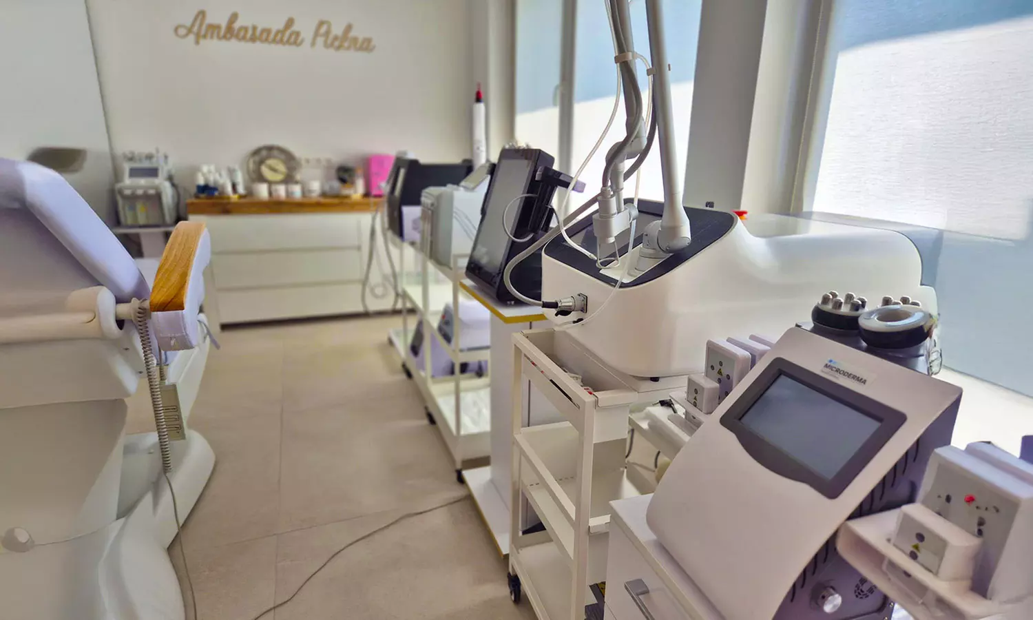 Radiofrekwencja mikroigłowa: ujędrnienie skóry twarzy i ciała