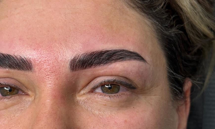 Image 4: Enhance your Eyes with One Eyelash Lift w/w/o Tinting Treatment 
