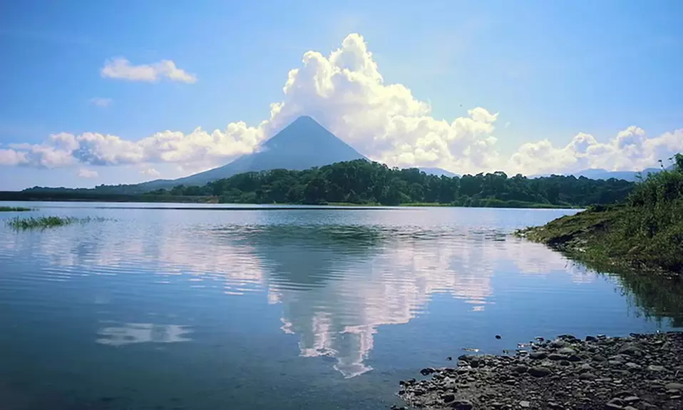 ✈ 6-Night Costa Rica Volcano & Beach Trip with Air from Travel By Jen