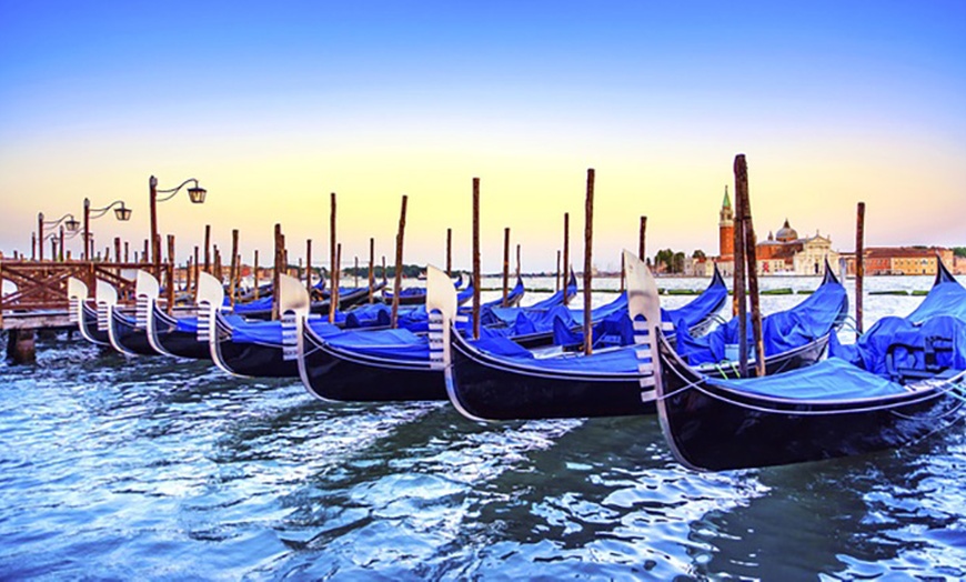 Image 3: Venezia 4*: camera doppia con colazione e ingresso a Palazzo Ducale