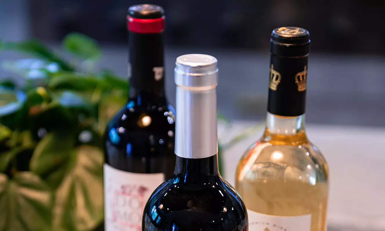 Up to 77%Off White Wine Sampler Packs From WineOnSale.com