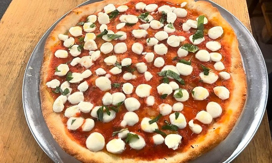 Image 8: ¡Dirección Italia! Menú completo de pizza o pasta para 2 o 4 personas