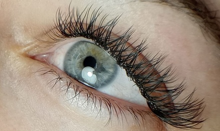 Extensión de pestañas efecto Hibrido - Anita La Venezolana