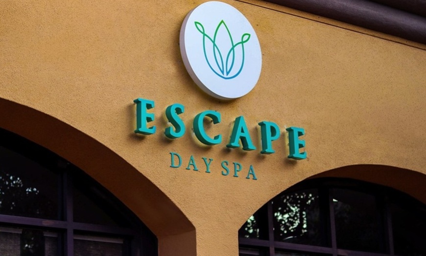 Image 2: B-12 or MIC + B12 Vitamin Injections – Single or Five Session Options