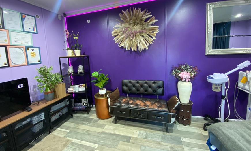 Image 5: Lemon Bottle Fat Dissolving for a Sculpted Face and Body!