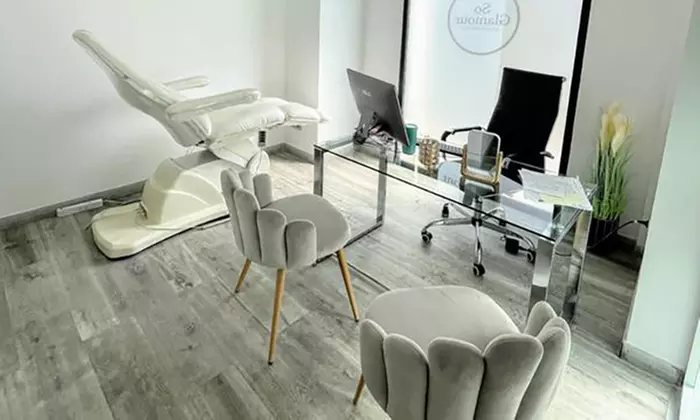 Mejora la salud de tu melena y devuélvele su vitalidad con 1 o 3 sesiones de mesoterapia capilar para 1 persona - Image 4