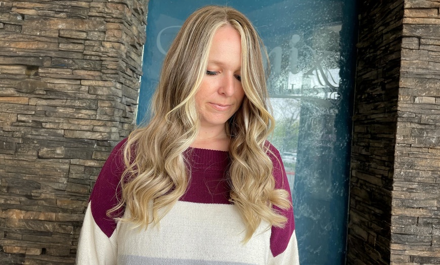 Image 3: Transform Frizz with a 1,2, or 3 sessions of Straightening Treatment