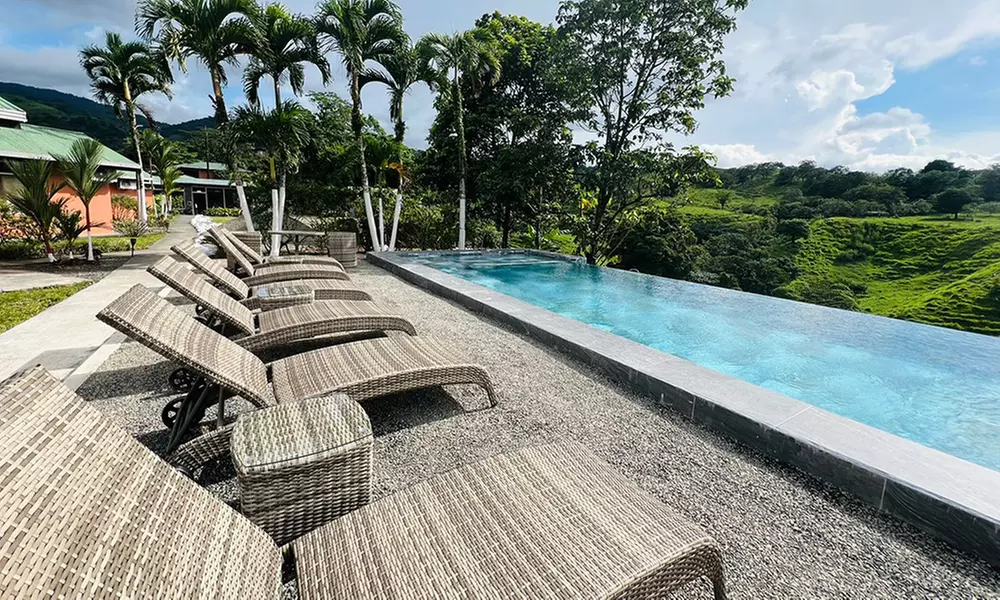 ✈ 7-Night Costa Rica Volcano & Caribbean Beach Vacation w/Air