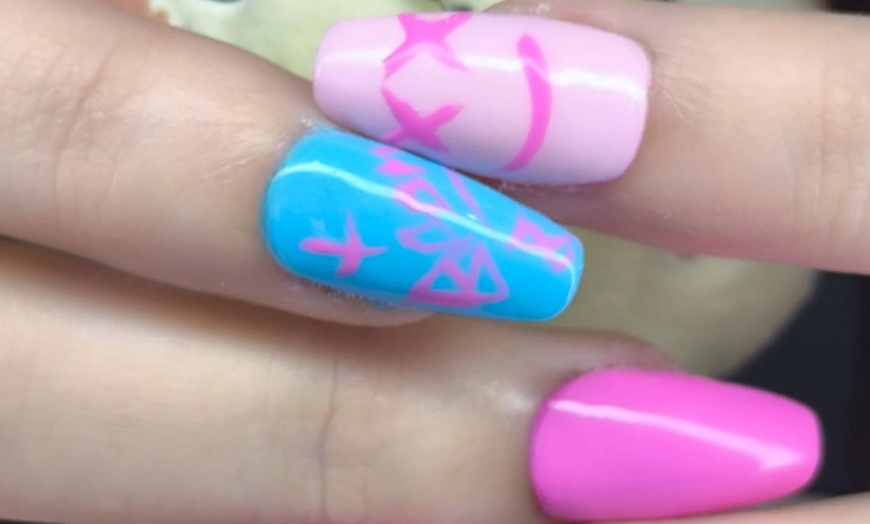 Image 13: Uñas Soft Gel talla S a XXL con manicura rusa o decoración 3D