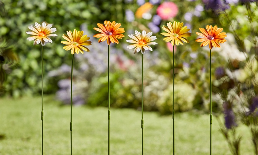 Image 11: 6 or 12 Pack of Metal Flower Stakes - Pansy / Sunflower / Daisy
