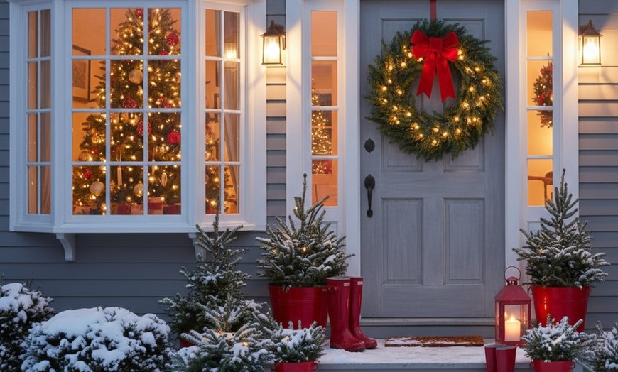 Image 1: Fraser Fir Christmas Wreath with Free Shipping