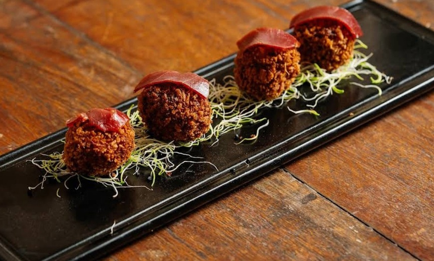 Image 23: Menú CalaBlava con entrantes, principales o arroz, postres y bebidas