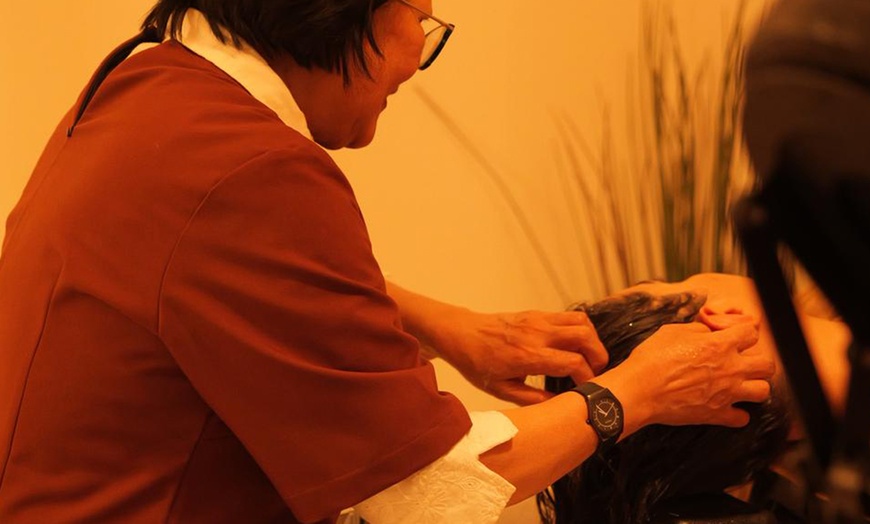 Image 3: 45 oder 100 Min. Head-Spa opt. mit zusätzlichen Massagen für 1 Person