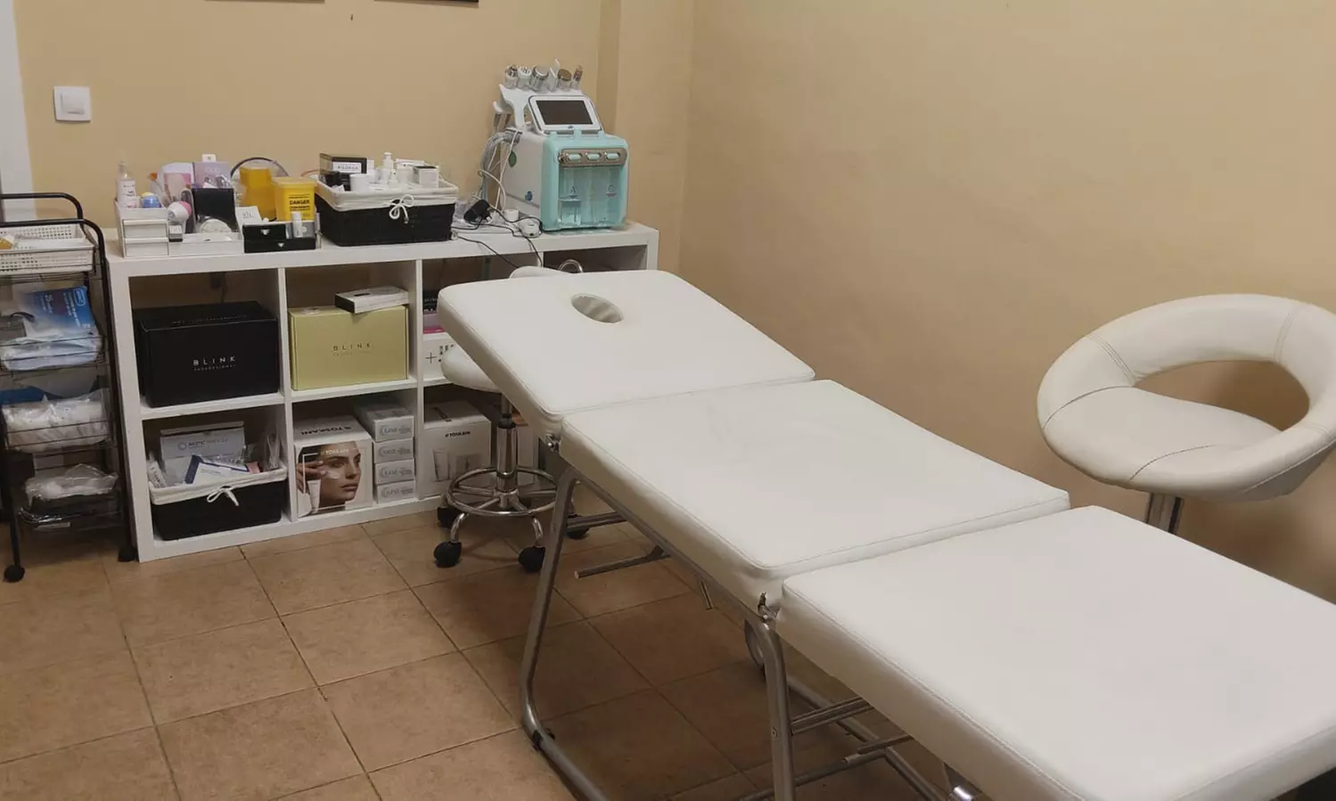 Lifting y tinte de pestañas, diseño y laminado de cejas y henna