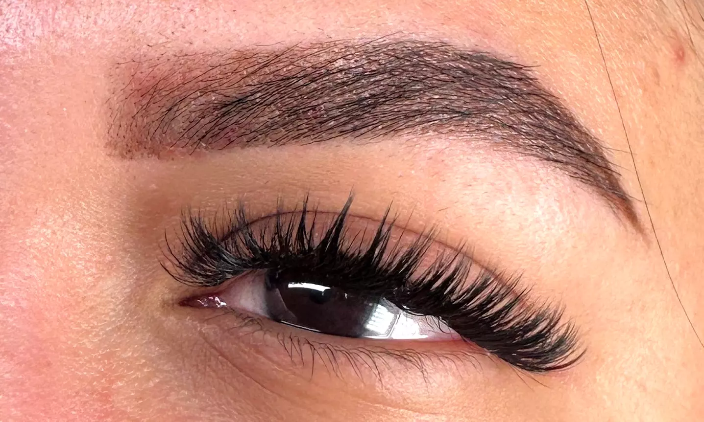 Eyelash Extensions - Classic, Hybrid, Voulme or Mega Volume Full Set