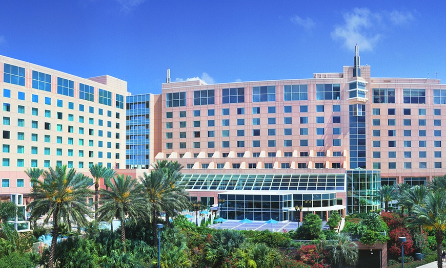 Image 2: Member Pricing: Coastal Galveston Resort, includes Value Pass
