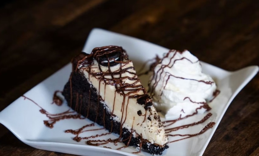 Image 11: Menú con hamburguesa o entrecot en tres ubicaciones a elegir