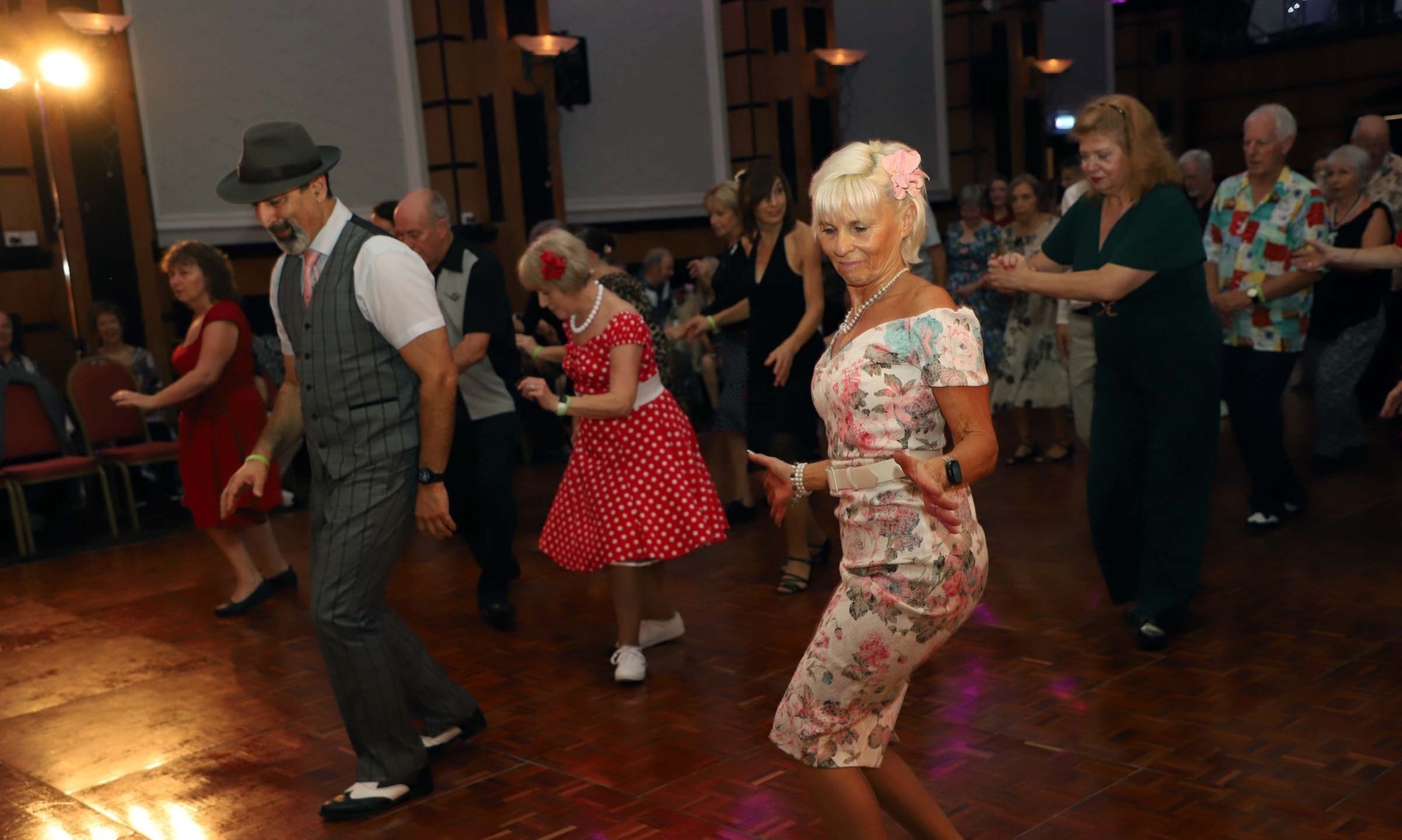 Five Swing Dancing Classes