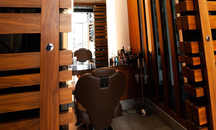 Image 4: Men’s Classic Mani-Pedi & 60-Min Spa Grooming Upgrade