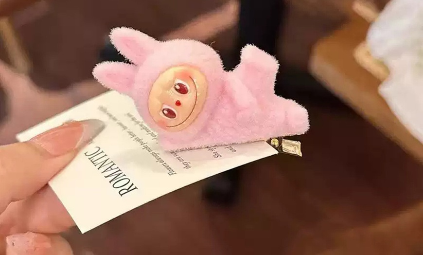 Image 5: Six Pieces of Labubu-Inspired Hair Clips