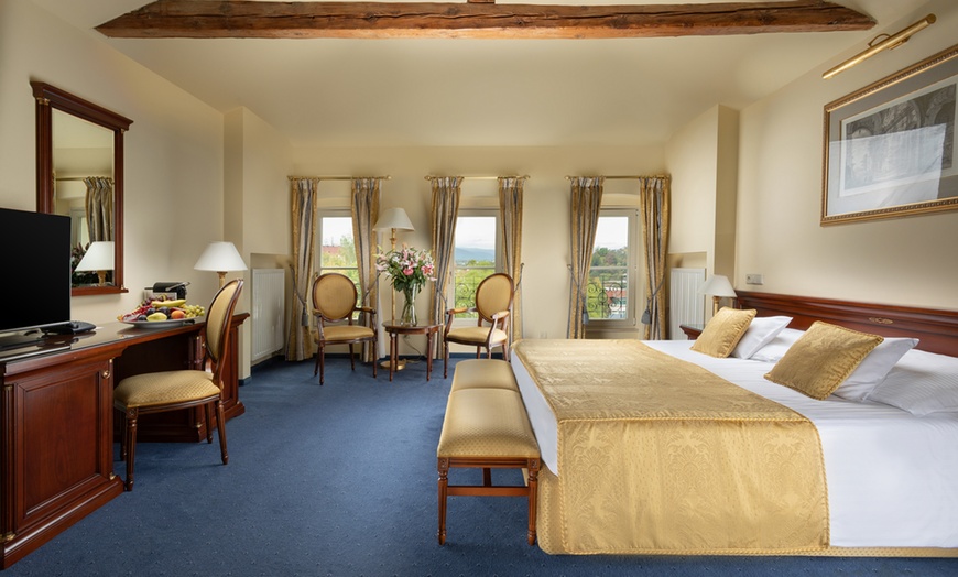 Image 3: Karlsbad: Superior-Doppelzimmer mit Frühstück oder Halbpension