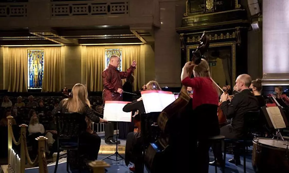 Valentines Candlelight Concerts: Vivaldi - The Four Season & Mozart and Moonlight Sonata