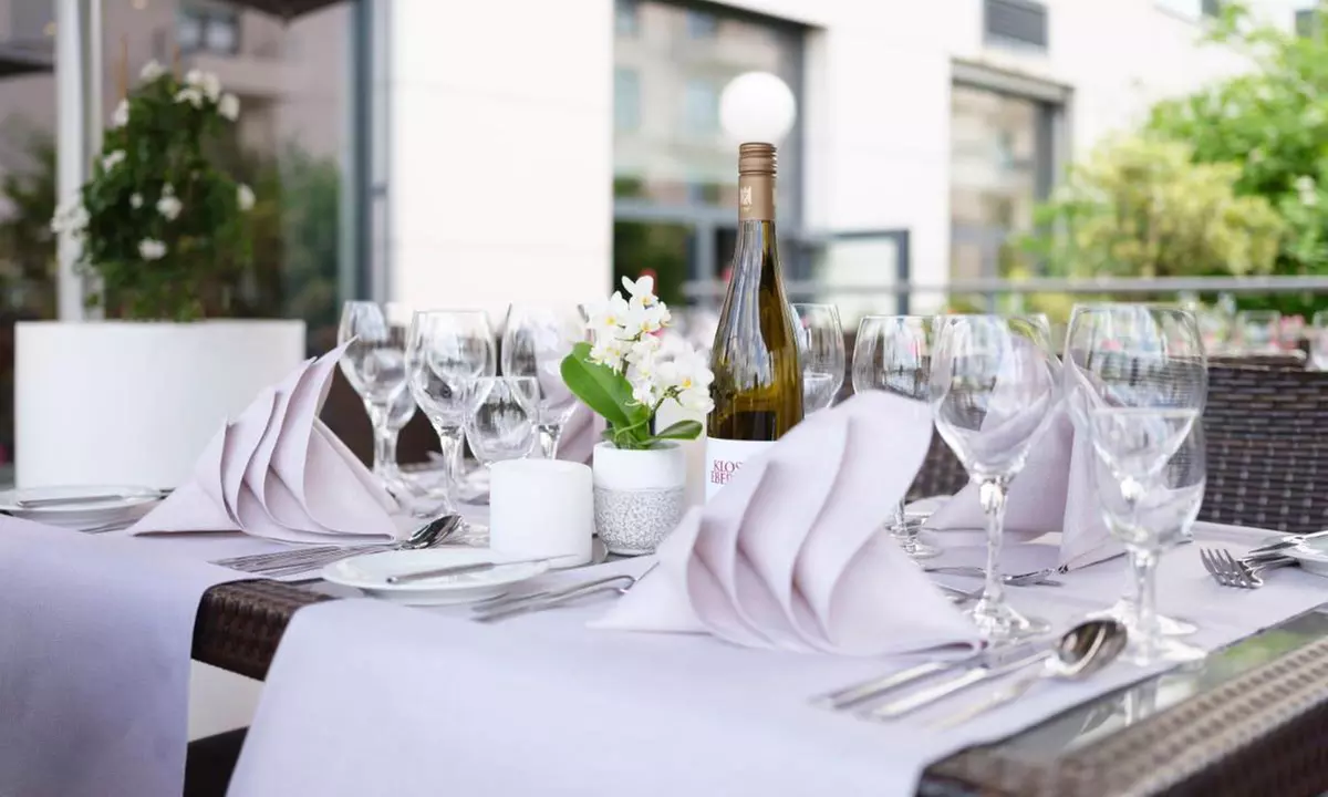 Frankfurt: 2 Nächte mit Frühstück, opt. mit 3-Gänge-Menü