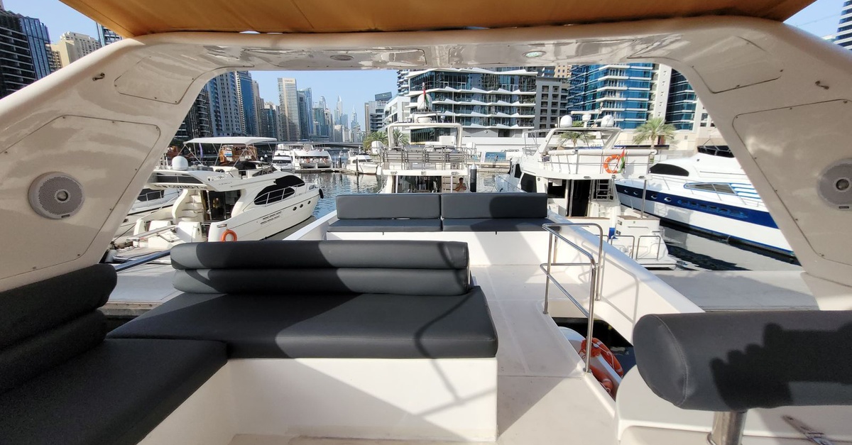 Enjoy Luxury Yacht Up To 50 People For 1-3 Hours Enjoy Luxury Yacht Up To 50 People For 1-3 Hours