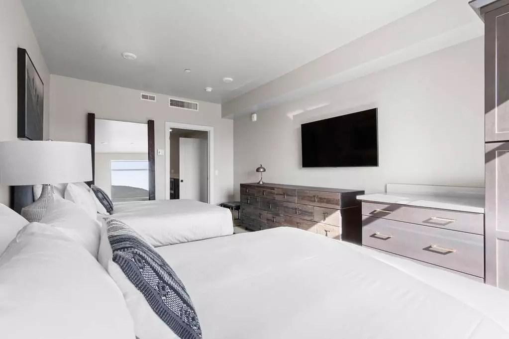Member Pricing: 4* Mountain Resort in Park City with Sweeping Views 
