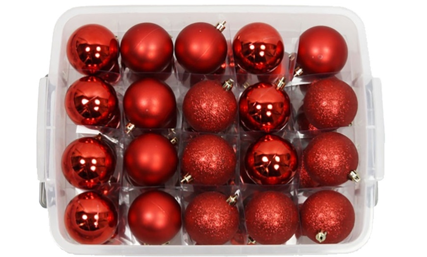 Image 4: Christmas Baubles with Box