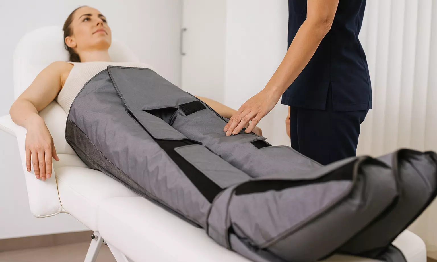 Verlicht vermoeide benen: pressotherapie sessies en infrarood boost