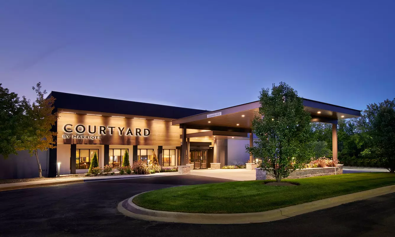 Relax in Comfort Just Minutes from Chicago's Famed Music Venue