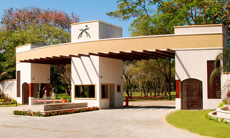 Image 1: ✈ 3- or 5-Night All-Inclusive Costa Rica Vacation with Air 