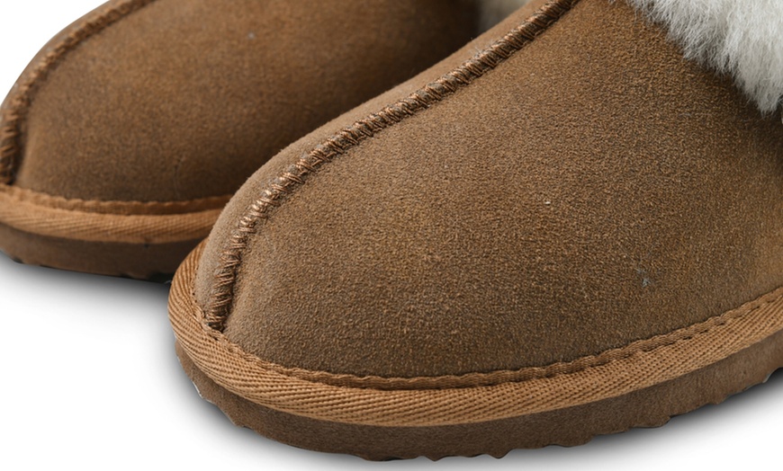 Image 5: Women's Islander Sheepskin Slippers