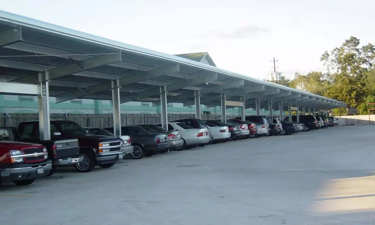 Up to 24% Off Airport Parking at HOU