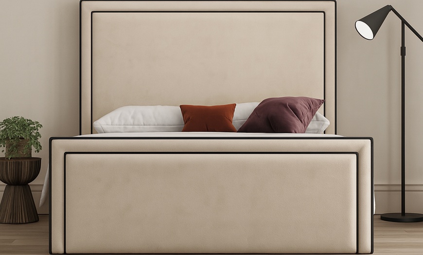 Image 5: DS Living Verona Pipping Upholstered Bed 