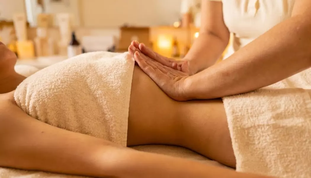 Gesichtsbehandlung mit Gua Sha & Holztechnik / Madero-Körperbehandlung