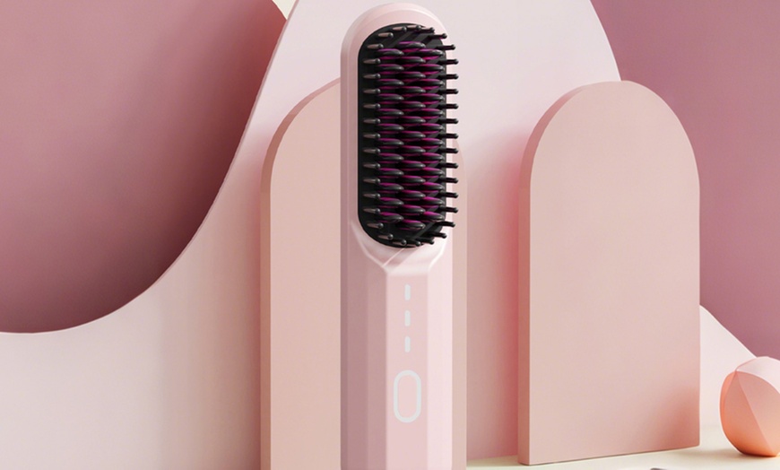 Image 8: Cordless Hair Straightener Brush