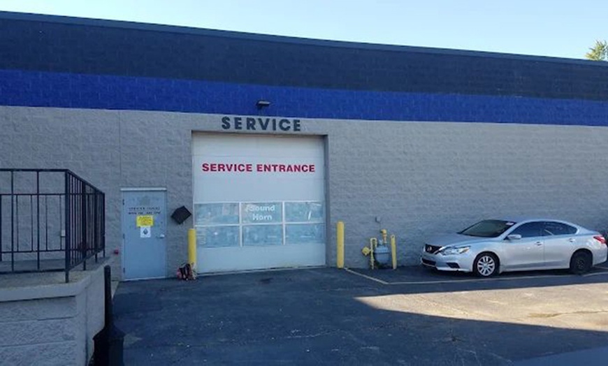 Image 2: Full Synthetic Oil Change, Alignment, or Multi-Point Inspection


