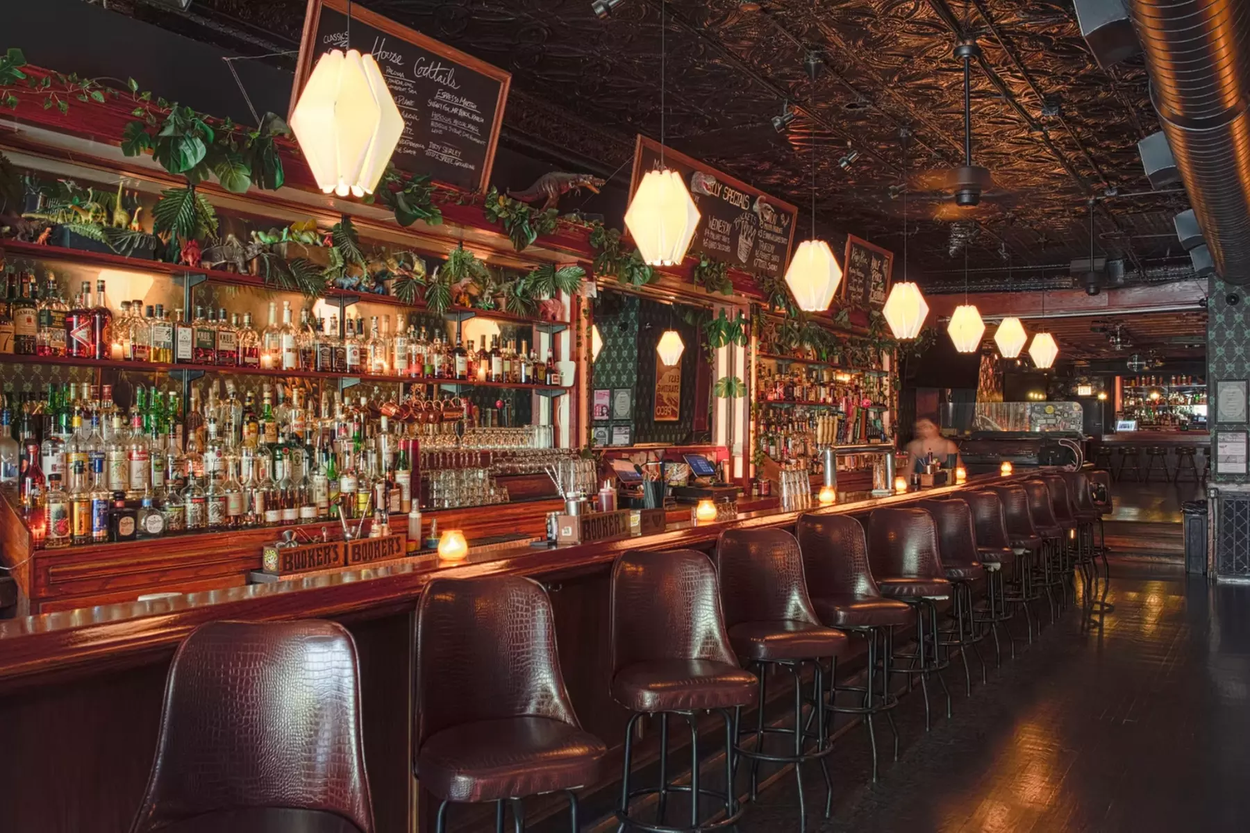 Experience Chicago Handshake for 2 or 4, General Spend for $25 or $50