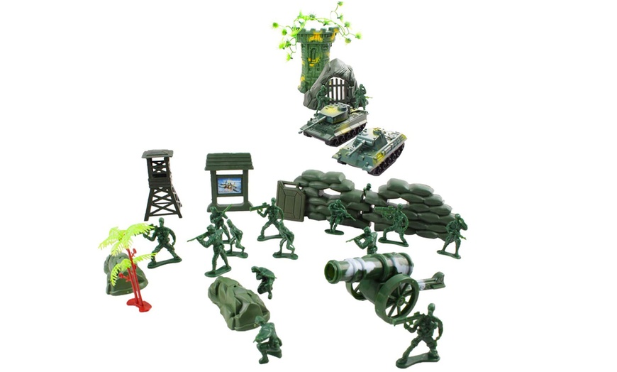 Image 6: 100-Piece Military Play Set