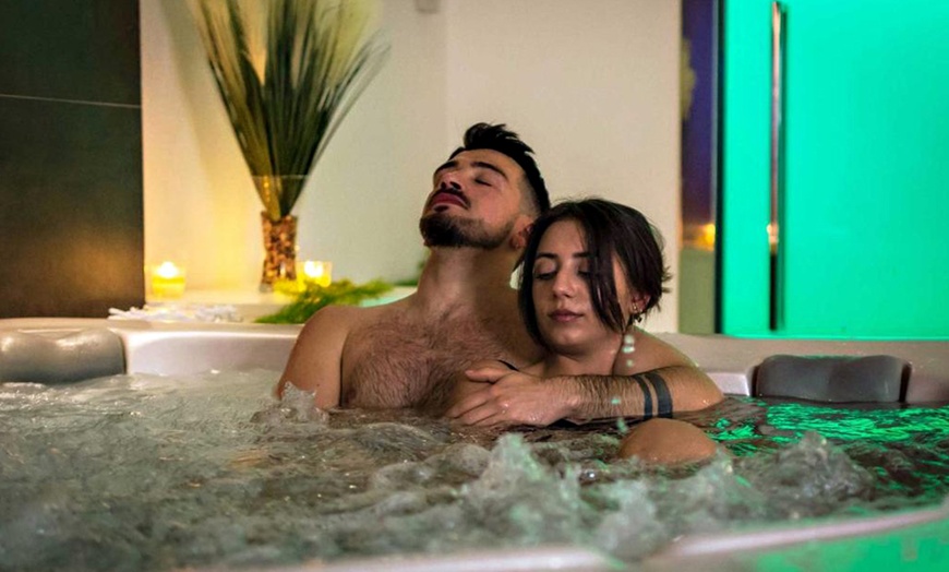 Image 15: Provincia di Salerno: soggiorno per 2 con jacuzzi Spa privata, cena o massaggio