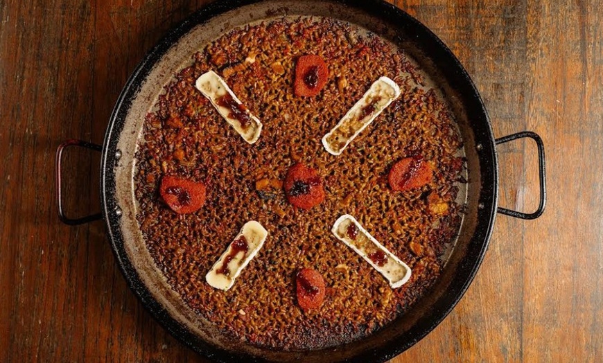 Image 24: Menú CalaBlava con entrantes, principales o arroz, postres y bebidas