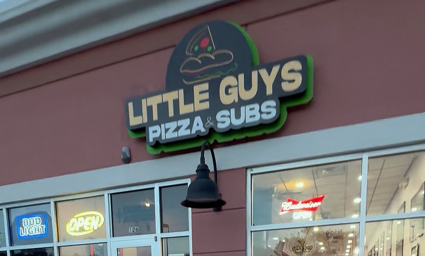 Image 5: Italian Dinner for 2 or Pizza & Wings for 4 (Dine-In, Tue-Thu)