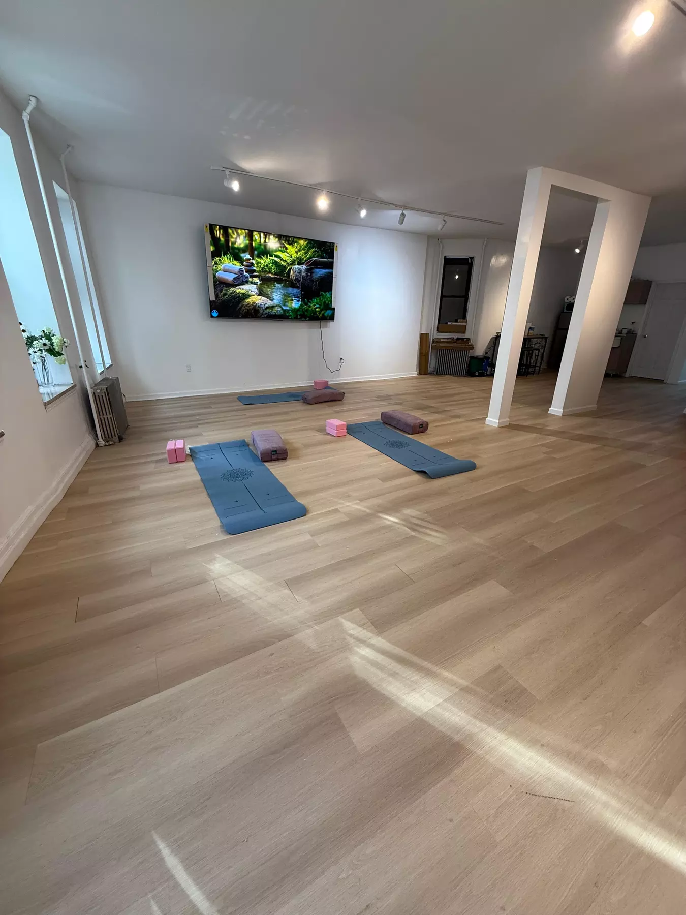 60-Minute Group Yoga Classes at Chinatown Yoga Inc