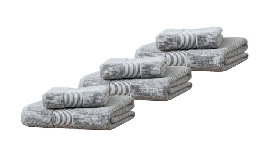 Image 9: Coppia di asciugamani e telo bagno in spugna 100% cotone di Pompea