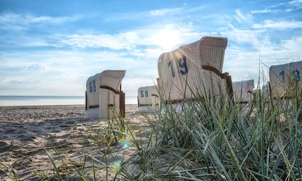 Rügen / Binz: Junior-Suite zur Meerseite inkl. Frühstück oder HP